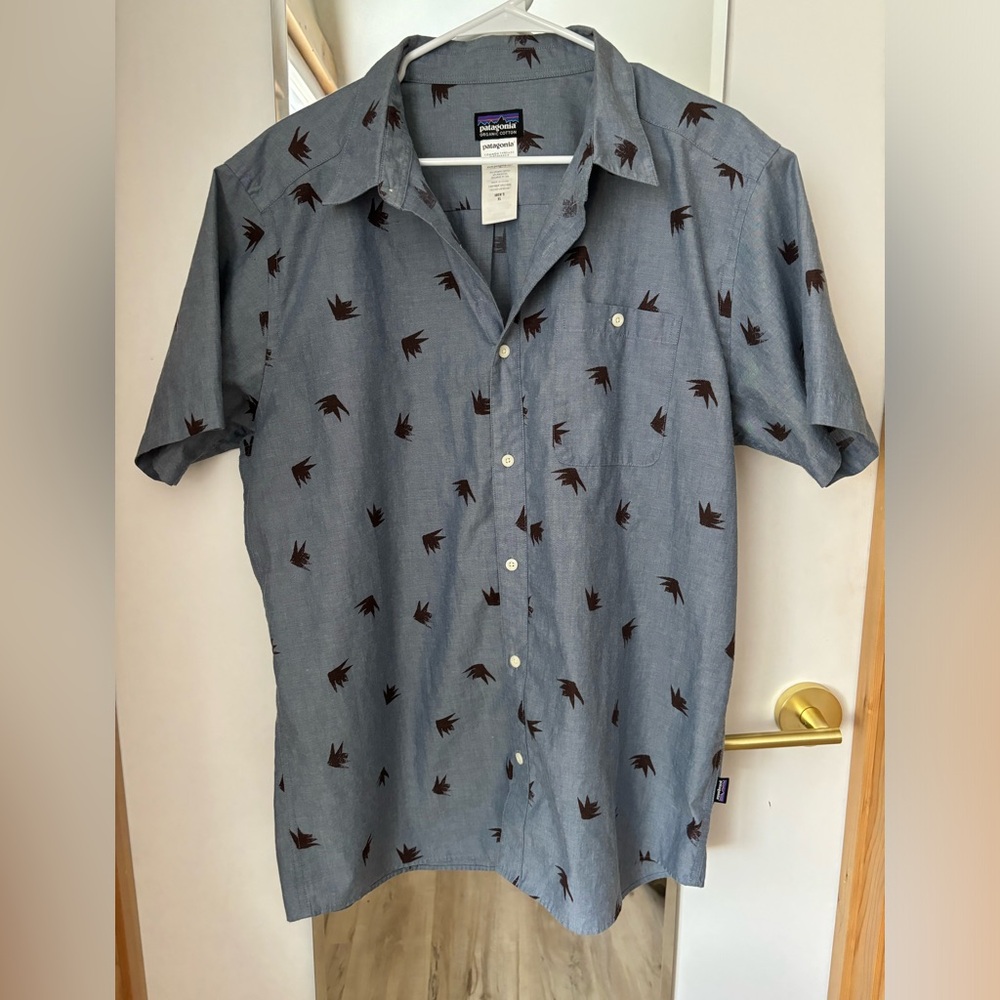 Patagonia Button Up shirt Men’s XL